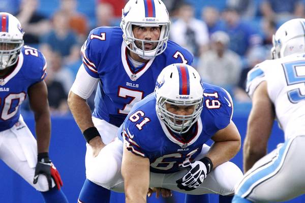 Leinart poco pudo hacer con a penas unos días de entreno (AP)