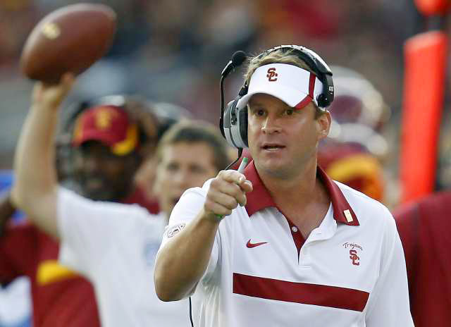 USC despide a Lane Kiffin