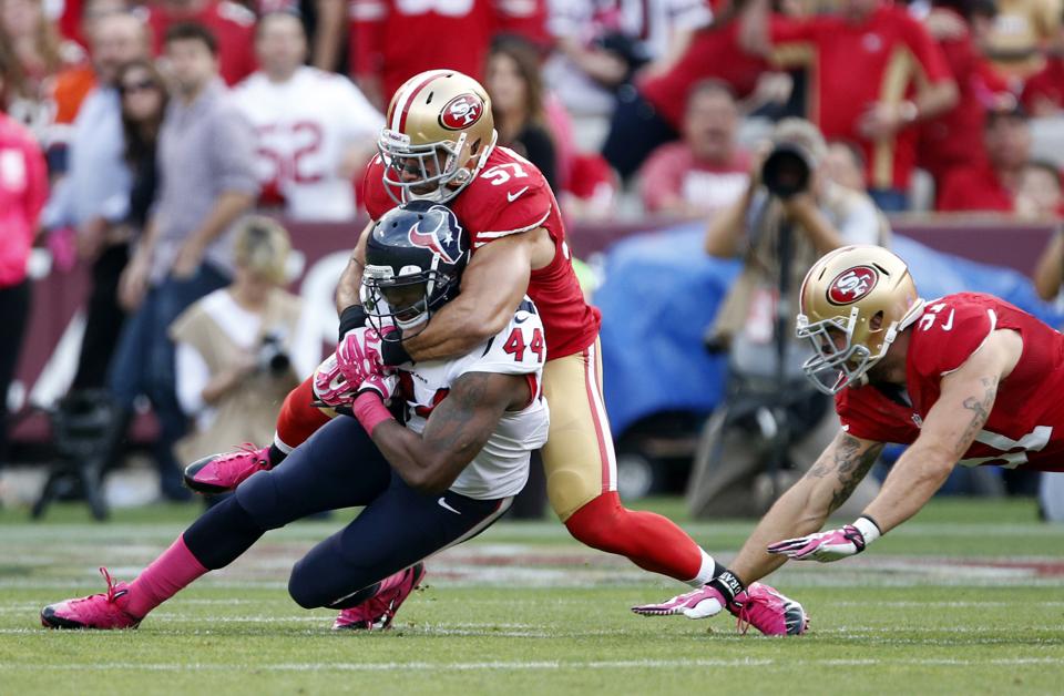 Los 49ers siguen en la brecha a costa de los Texans (AP)