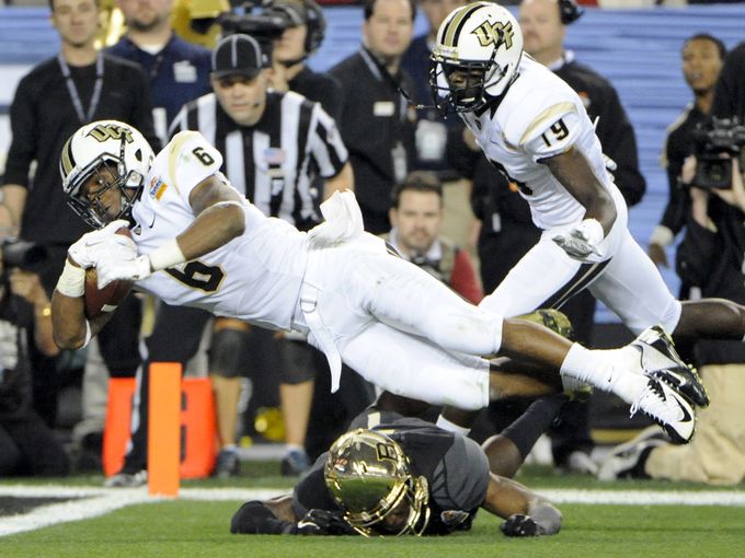 UCF gana la Fiesta Bowl, Michigan State la Rose Bowl