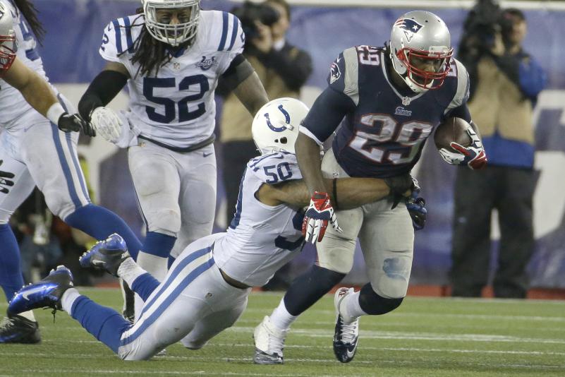 Blount fue una fuerza en el juego terrestre de New England (AP)