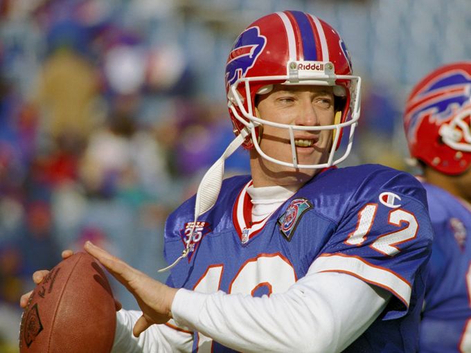 Jim Kelly, el maestro de la no huddle ofense