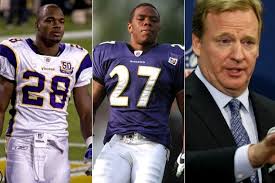 Los escándalos de Ray Rice y Adrian Peterson han dañado la imagen de la NFL, especialmente la de Roger Goodell