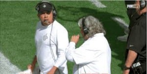 Rob Ryab y Sean Payton intercambiaron algo mas que palabras en la banda el pasado domingo