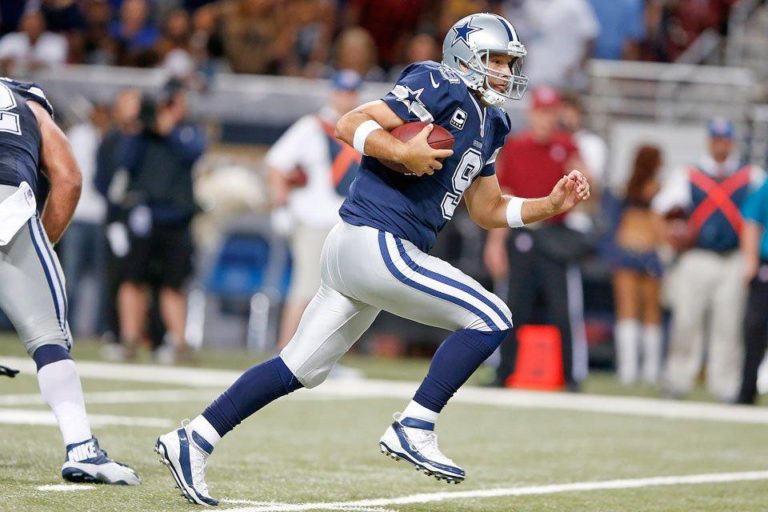 «Captain» Romo salva a los Cowboys, Maclin a los Eagles