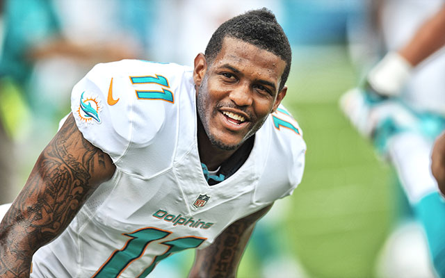 Los Dolphins mandan a Mike Wallace a Minnesota