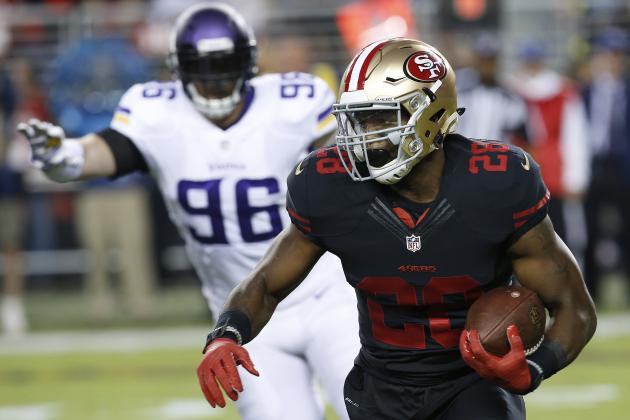 Carlos Hyde lleva al triunfo a los 49ers, Jones a los Falcons