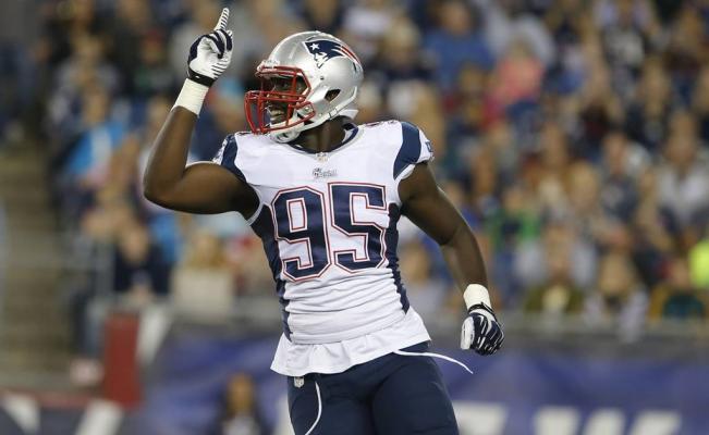 Los Pats traspasan a Chandler Jones por Jonathan Cooper