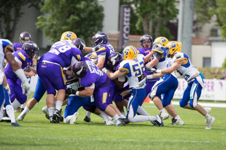 Swarco Raiders y Graz Giants defienden su campo en las semifinales de la AFL