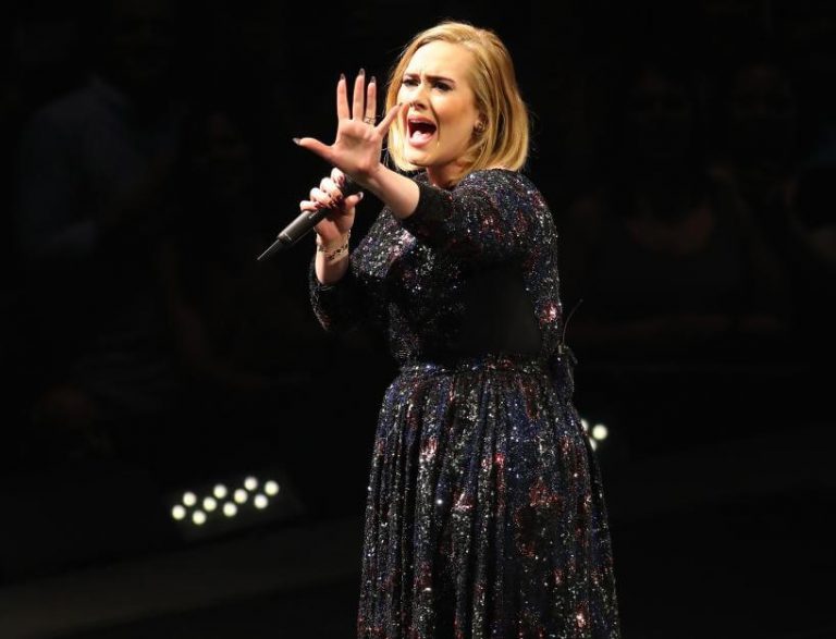 Adele le dice no a la Super Bowl