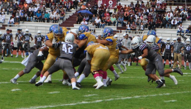 Choque de trenes en la penúltima jornada de ONEFA