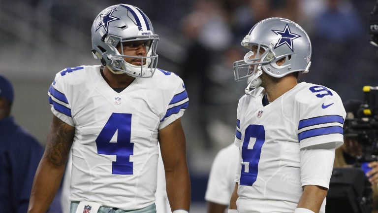 Dak Prescott y Tony Romo (Tim Heitman-USA TODAY Sports)