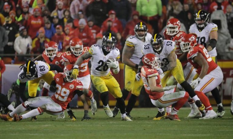 Los Steelers apean a Kansas City a base de field goals