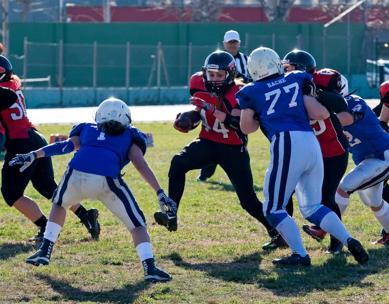 Bufals recibe a Pioners y el líder visita al colista