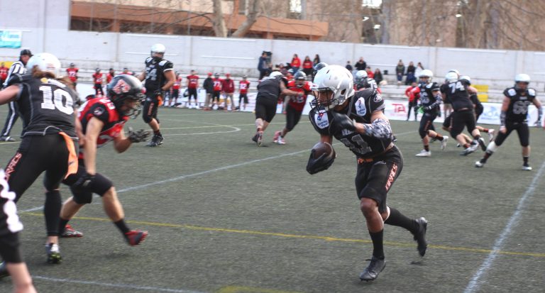 Dracs gana el derbi en Serie A y cae en la liga femenina