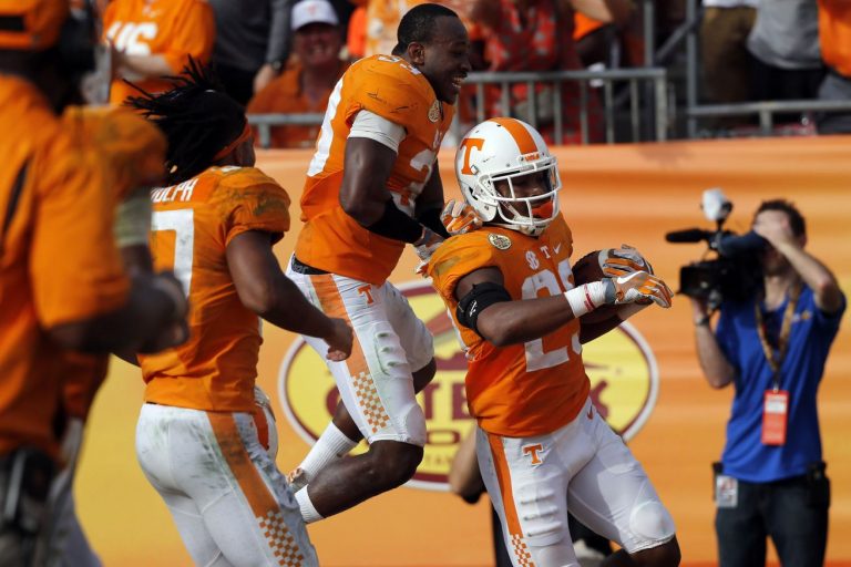 Tennessee sobrevive a otra hazaña de Appalachian State