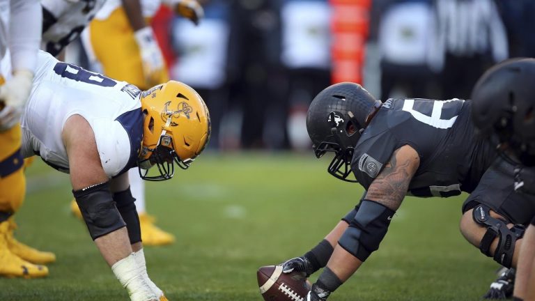 Army sorprende a Navy en un vibrante clásico